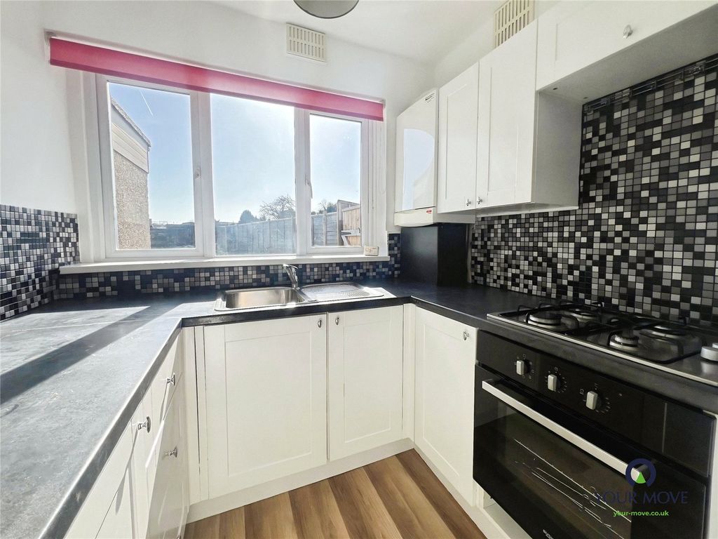 Property photo 3 of 11 Picture No. 01