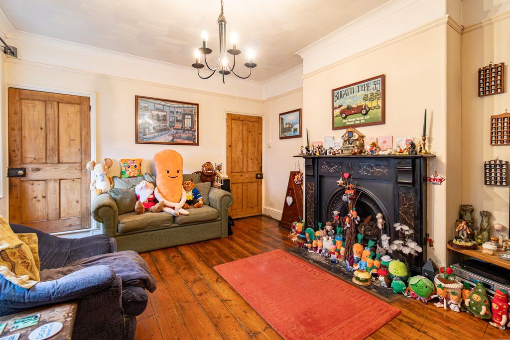 Property photo 2 of 28 4820815
