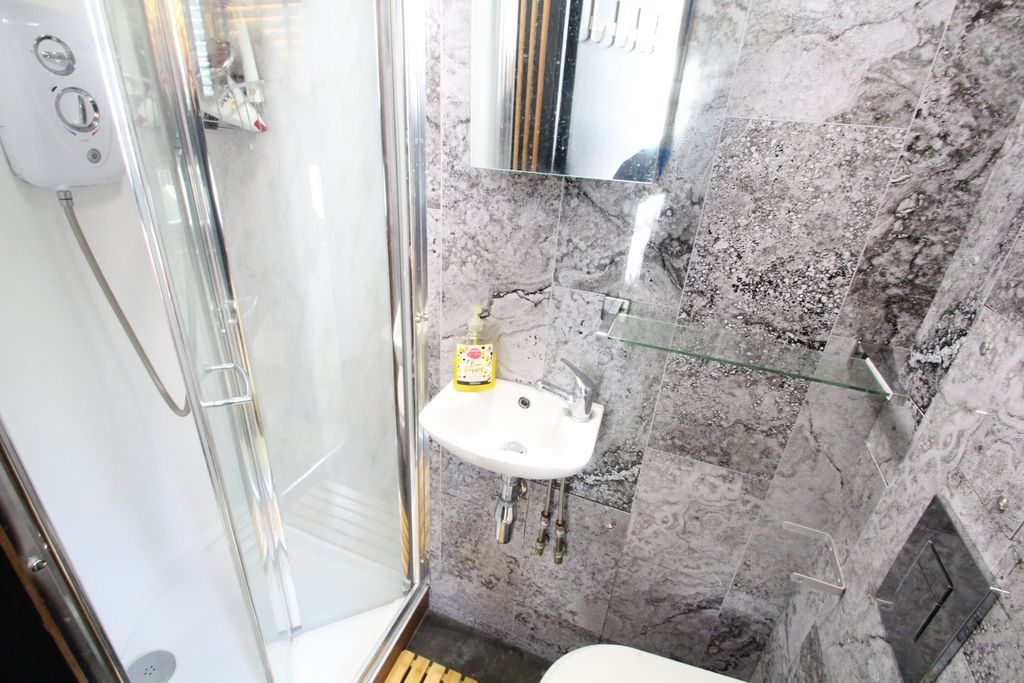 Property photo 3 of 6 Img_2472