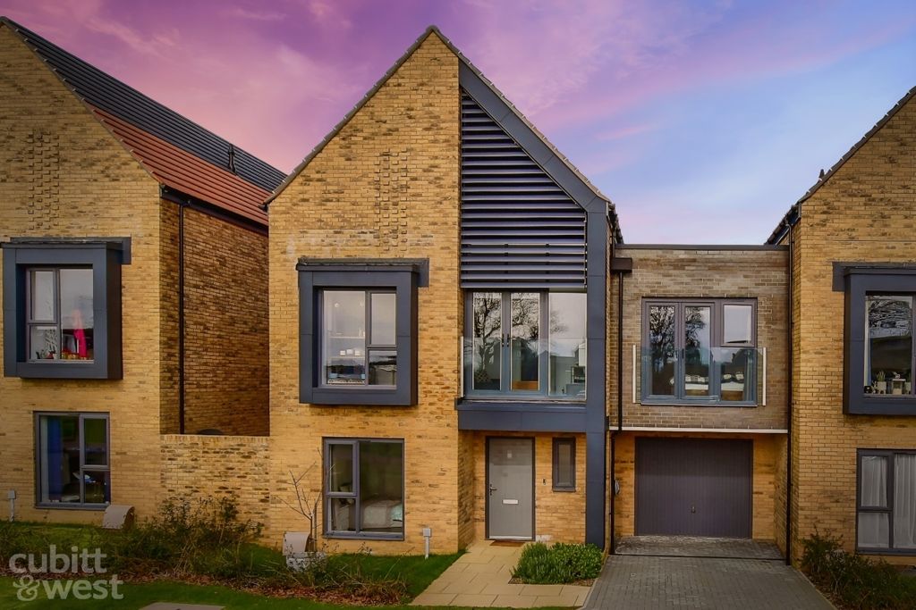 Property photo 1 of 17 External