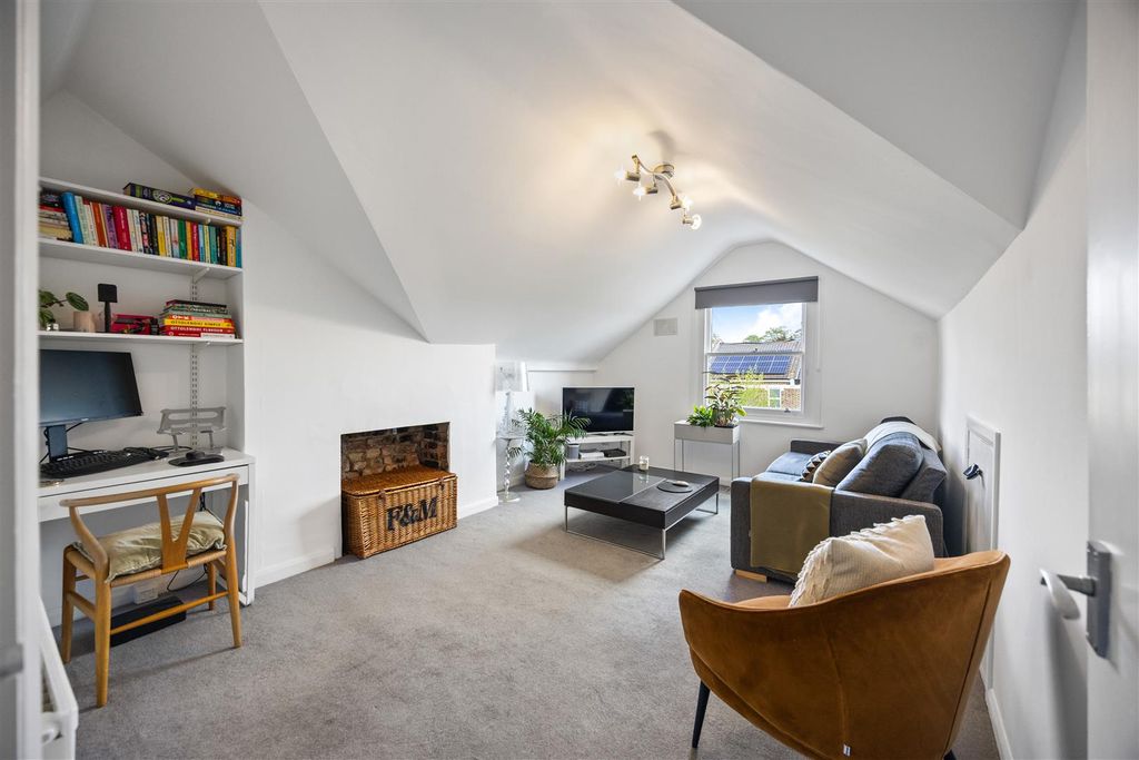 Property photo 1 of 5