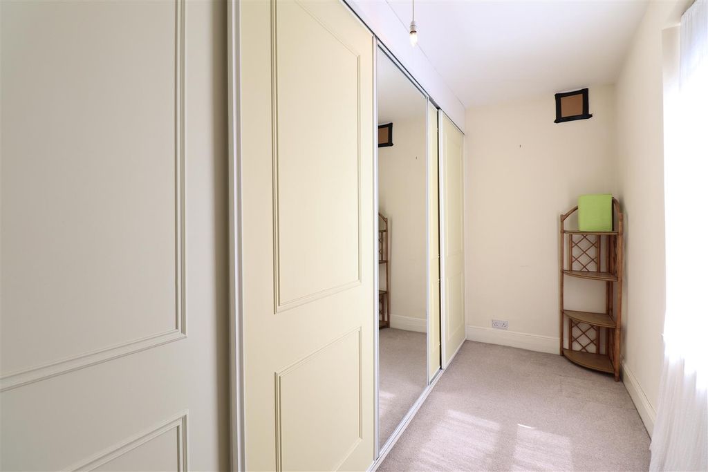 Property photo 2 of 14 Bedroom 1