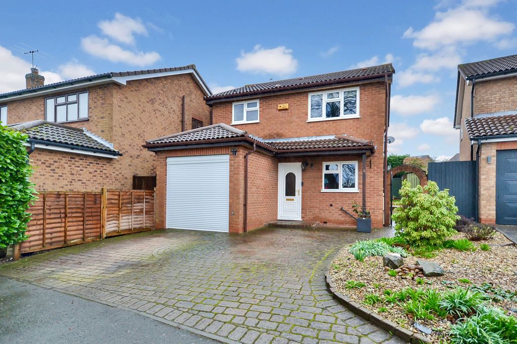 Property photo 1 of 28