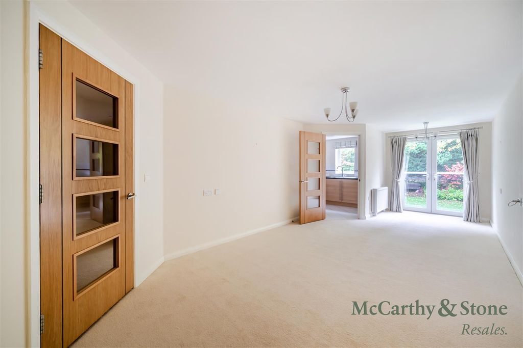 Property photo 2 of 17 8708224-Interior04.Jpg