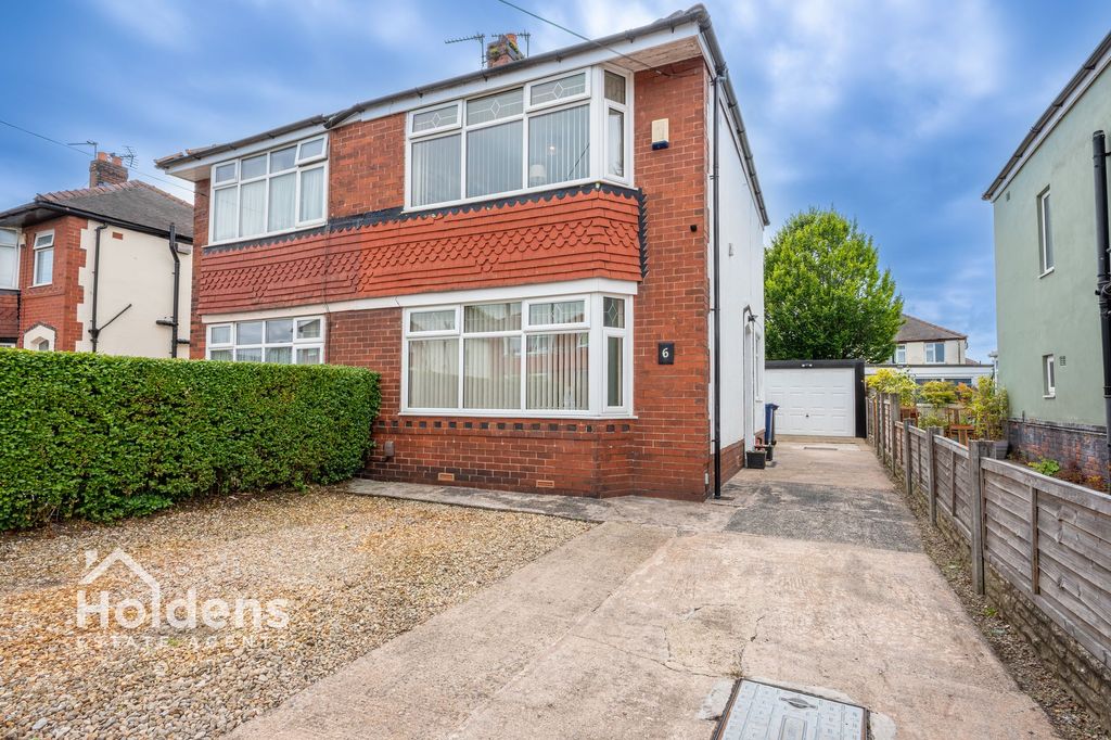 Property photo 1 of 18