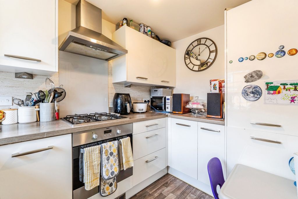 Property photo 2 of 17 Photo