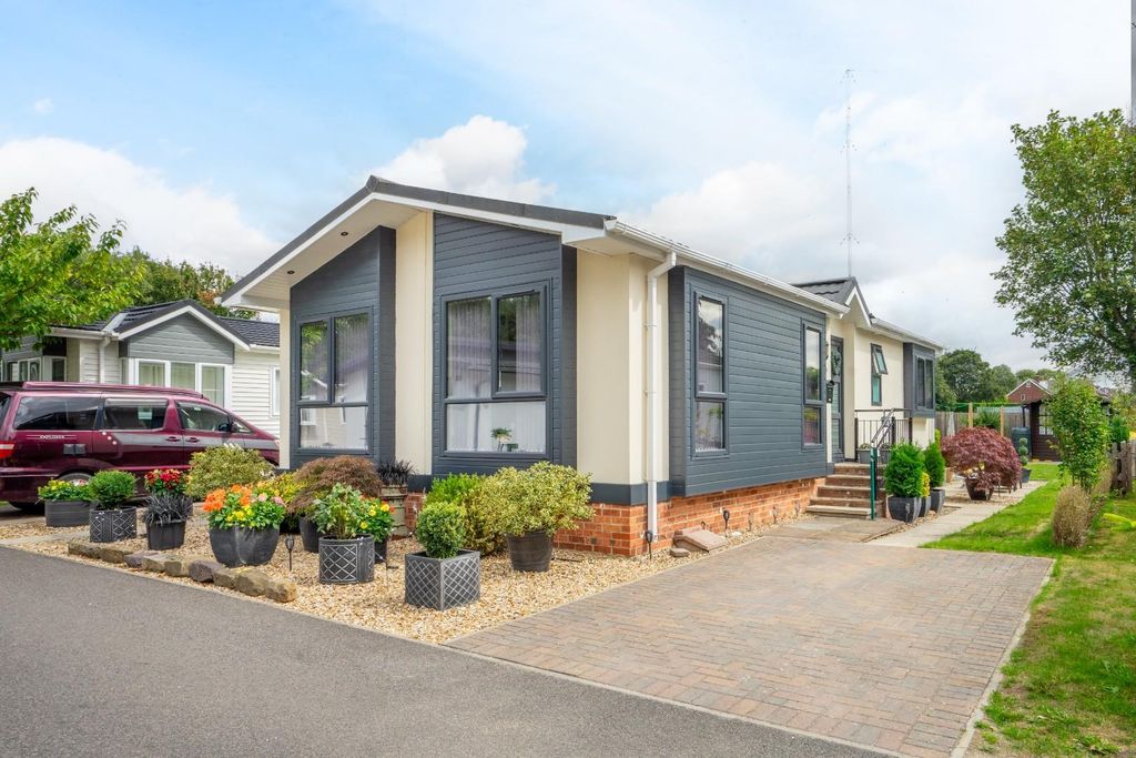 Property photo 1 of 16 5Nwo-8.Jpg