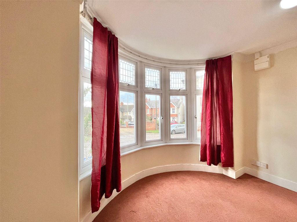 Property photo 3 of 9 Picture No. 18