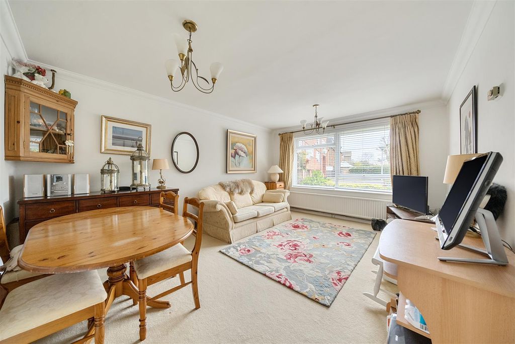 Property photo 2 of 13 1430144-18-69c263A2c4535.Jpg