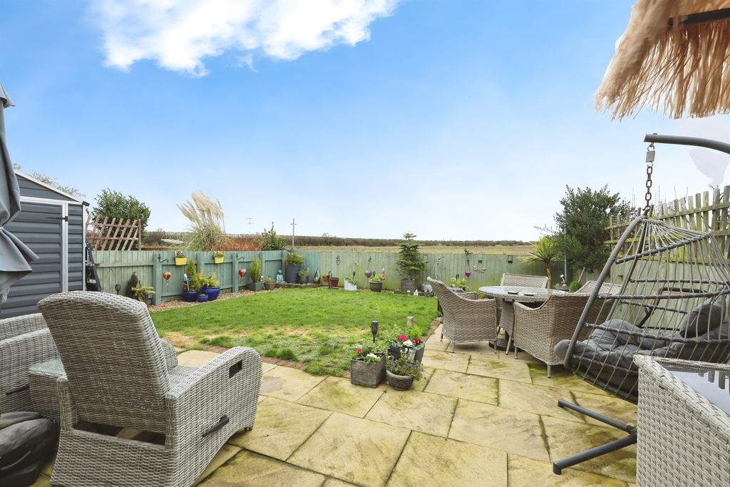 Property photo 2 of 14