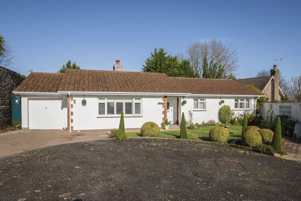 Property photo 1 of 20