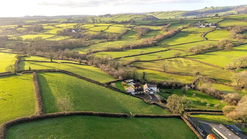 Property photo 1 of 49