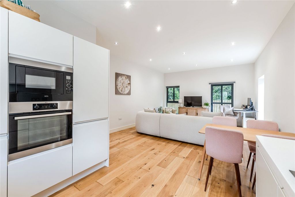 Property photo 1 of 13 Dining Kitchen