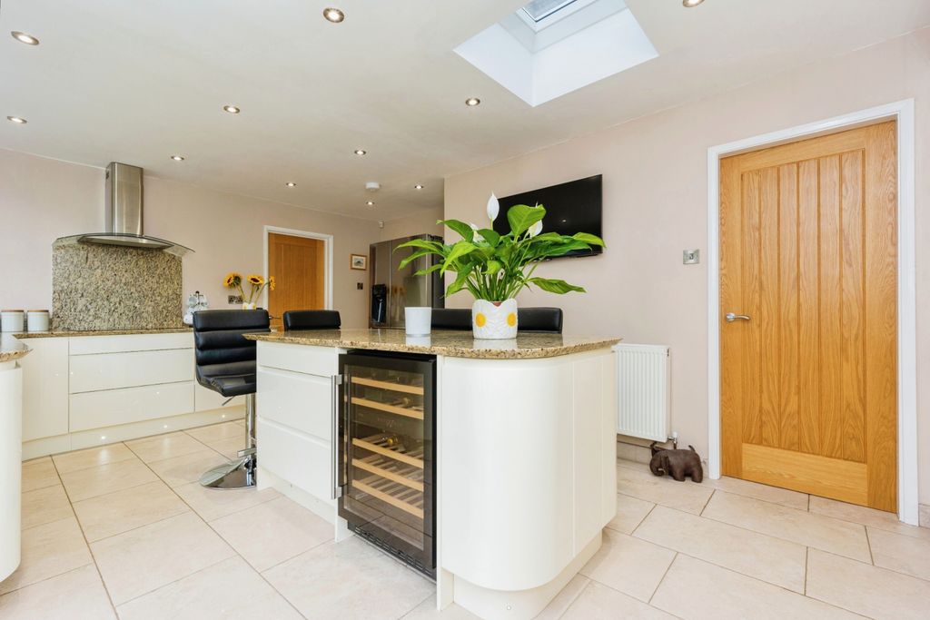Property photo 2 of 17 Photography