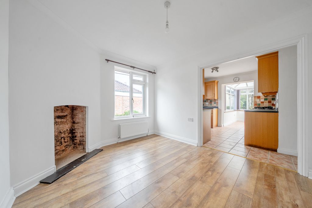 Property photo 3 of 26 Dining Room