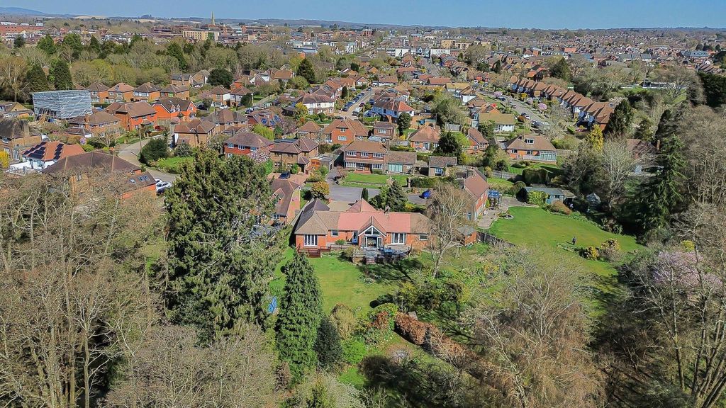 Property photo 3 of 19