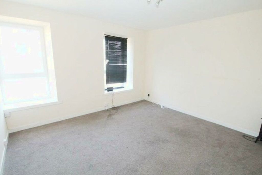 Property photo 2 of 7 Photo 1