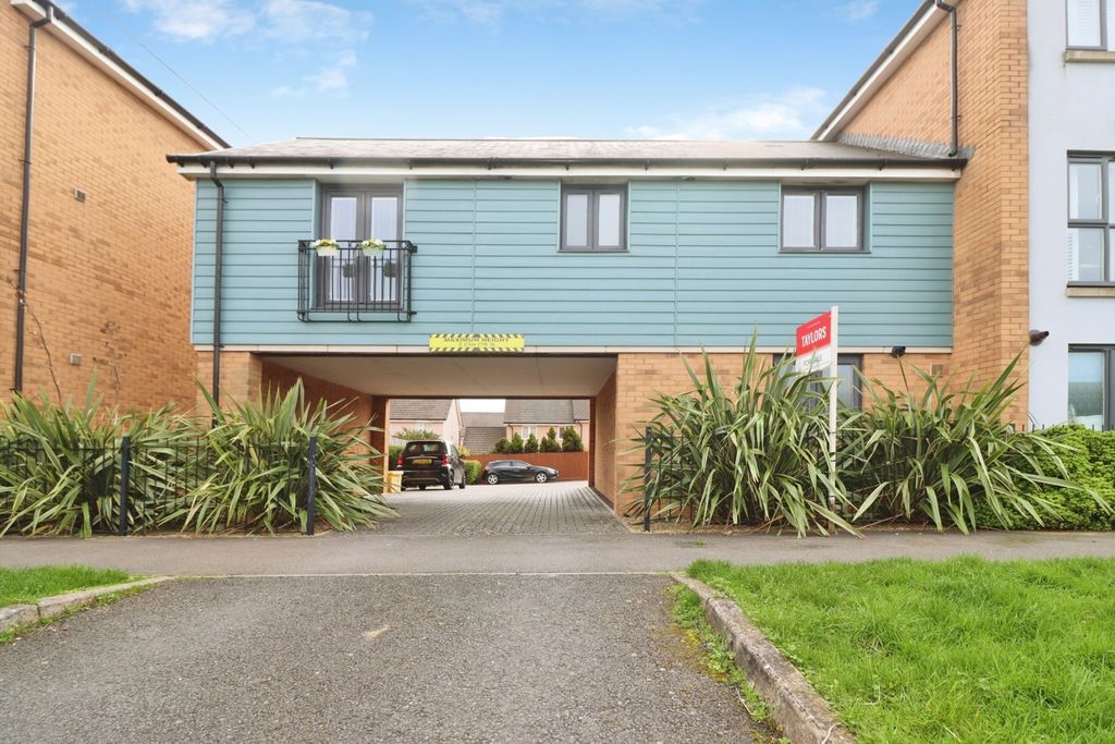 Property photo 1 of 19 Front