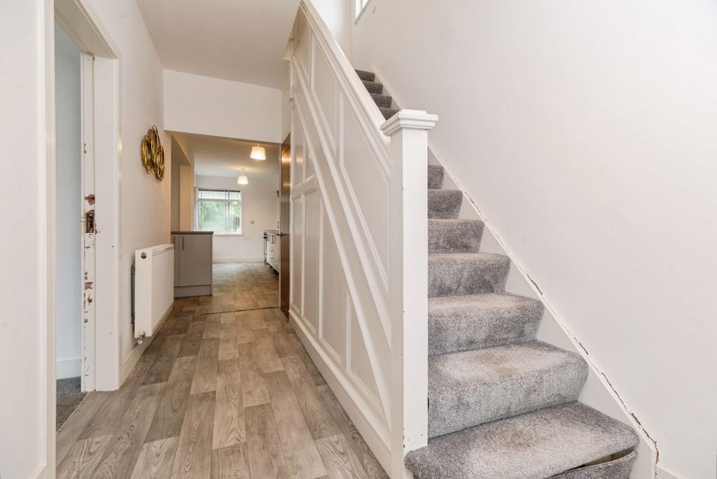 Property photo 2 of 14 Pbox-Img.Jpg