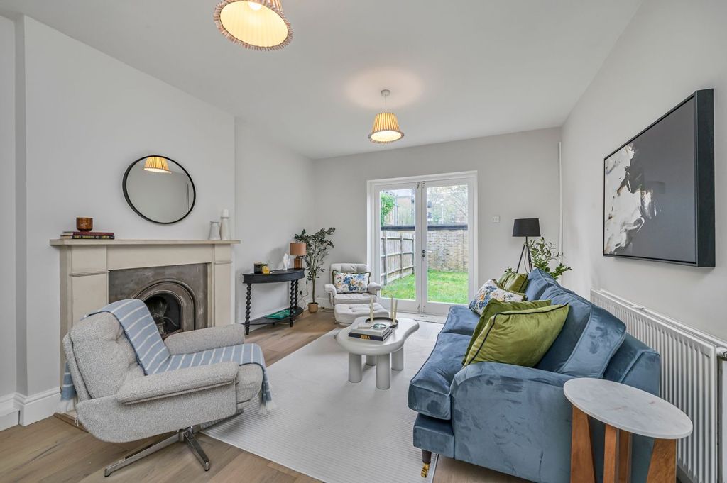 Property photo 2 of 18 Picture No. 22