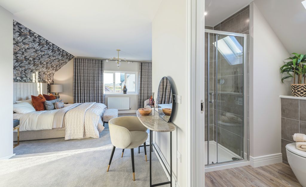 Property photo 3 of 13 Cornhill Village, Hamilton