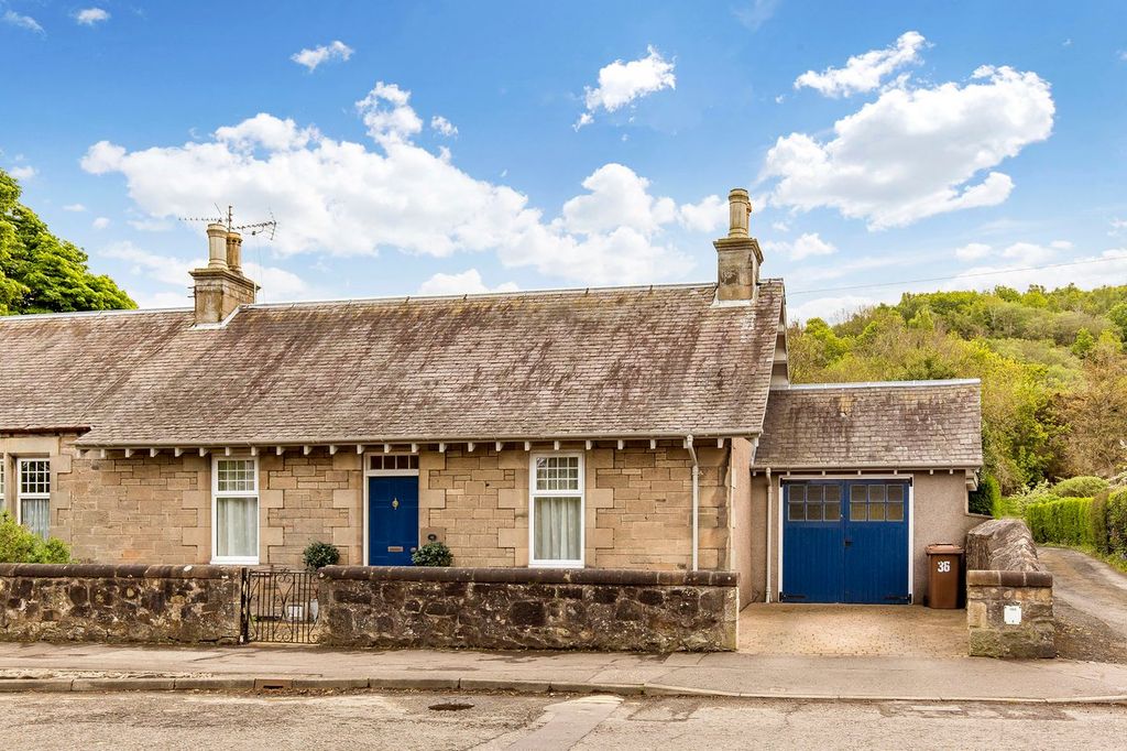 Property photo 1 of 16