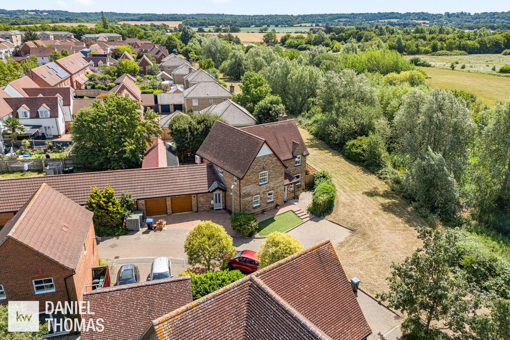 Property photo 2 of 46
