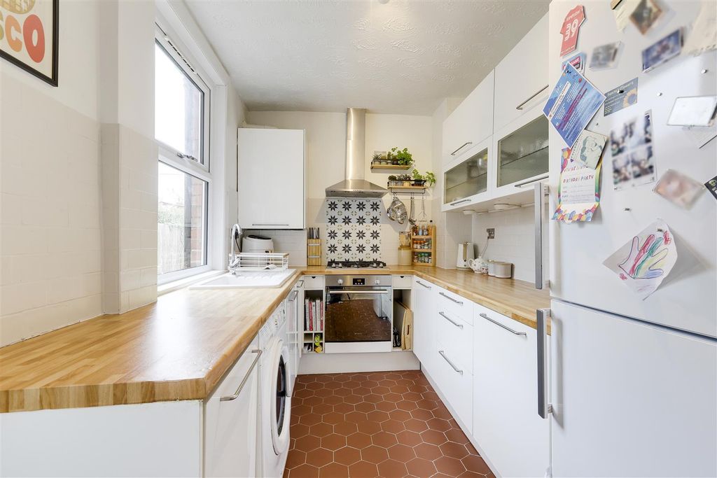 Property photo 3 of 18 2761.Jpg