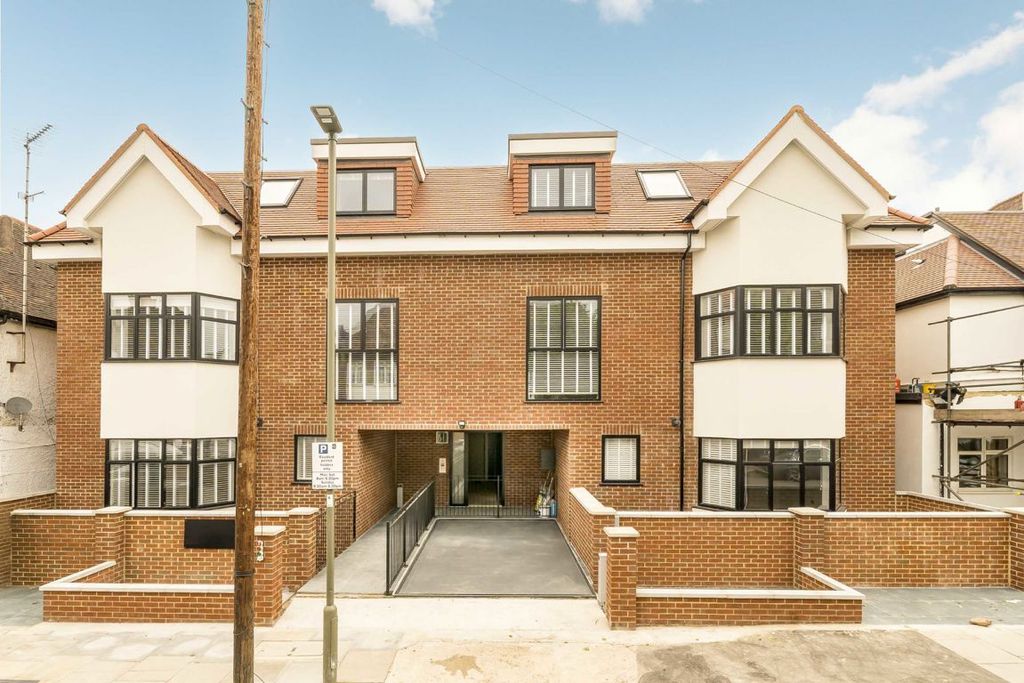 Property photo 1 of 6