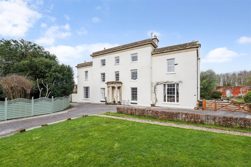 Property photo 1 of 17 1 - 3 Bedroom Home Converted Georgian Manor.Jpg