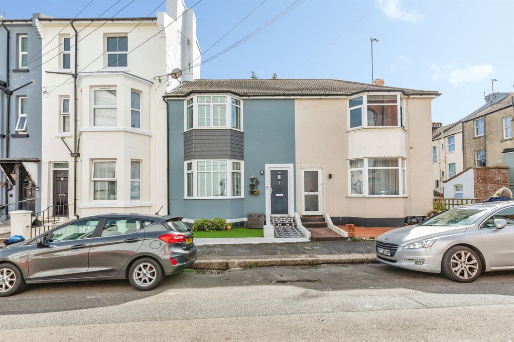 Property photo 1 of 22
