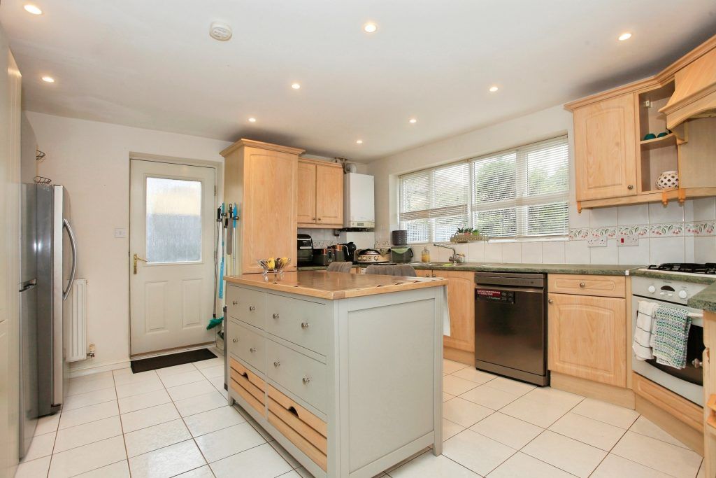 Property photo 3 of 20