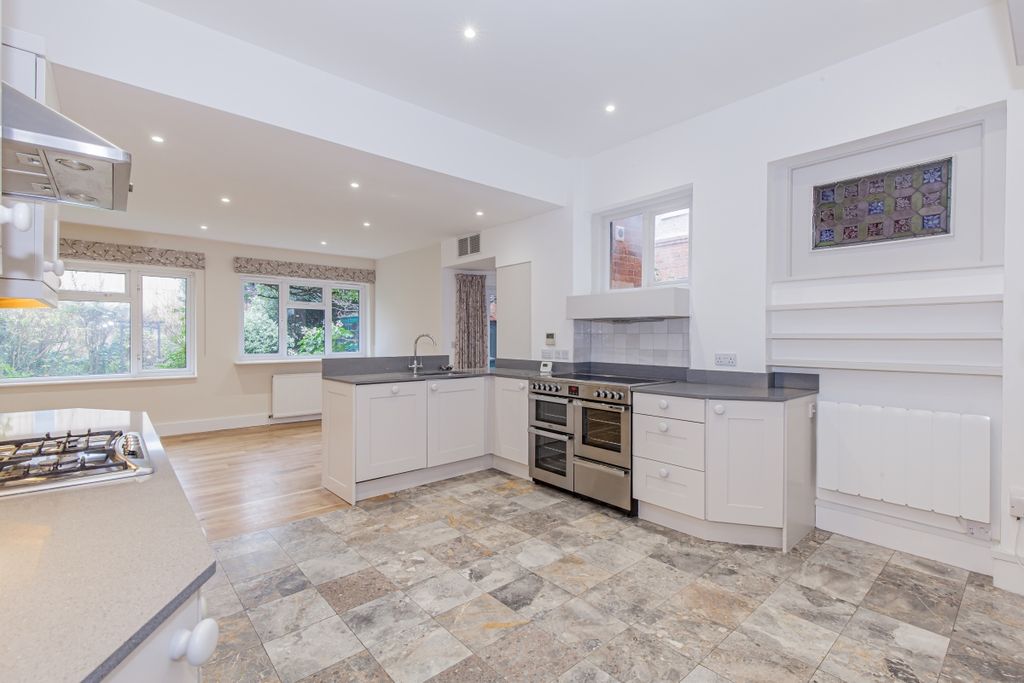 Property photo 2 of 8 149256