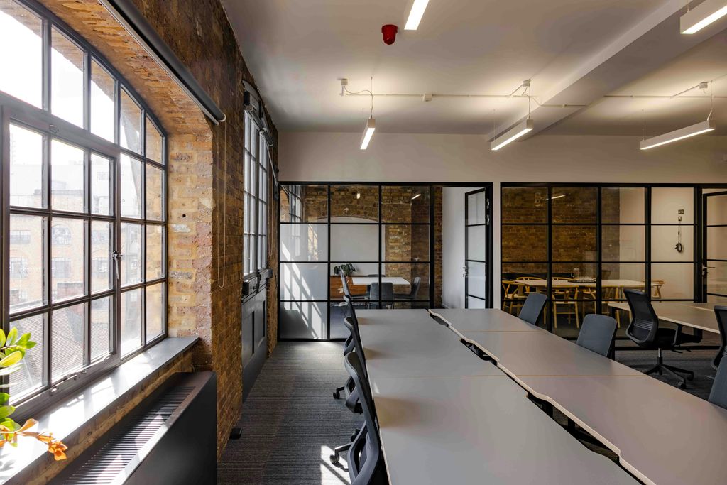 Property photo 1 of 22 Fitted Office