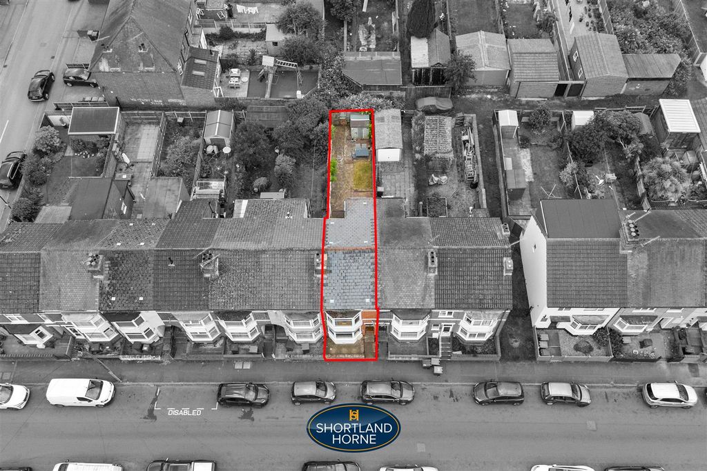 Property photo 2 of 18 74 Kingsland Avenue Wm (20 Of 21).Jpg