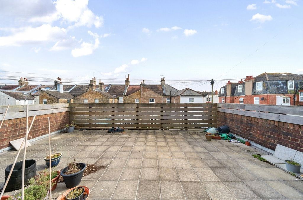Property photo 1 of 8 Picture No. 14