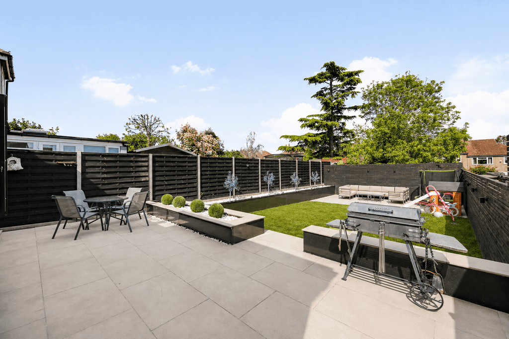 Property photo 3 of 36 Gallery