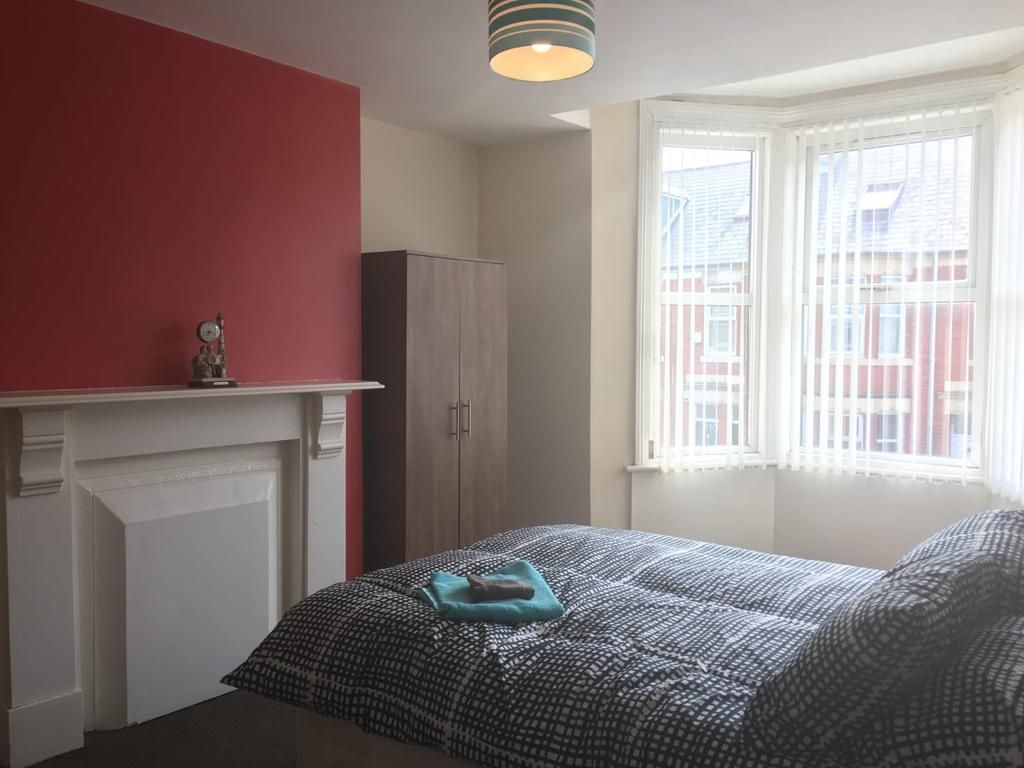 Property photo 2 of 9