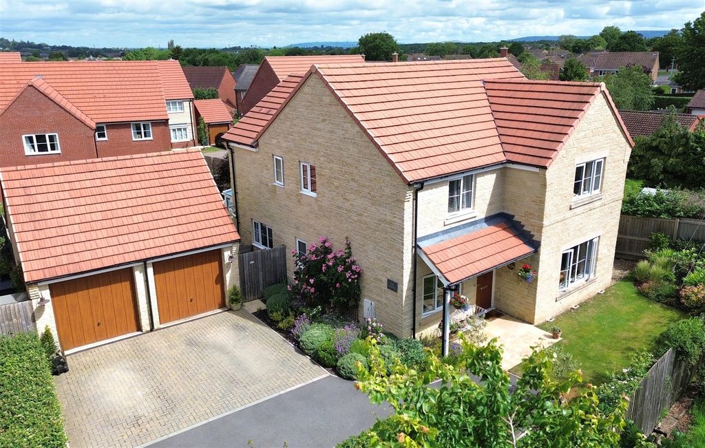 Property photo 1 of 23