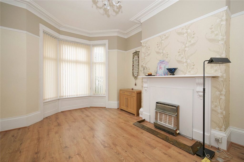 Property photo 2 of 17 Picture No. 02