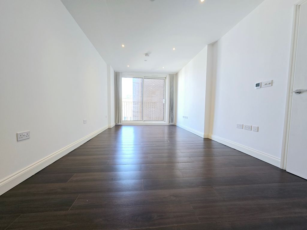 Property photo 3 of 8