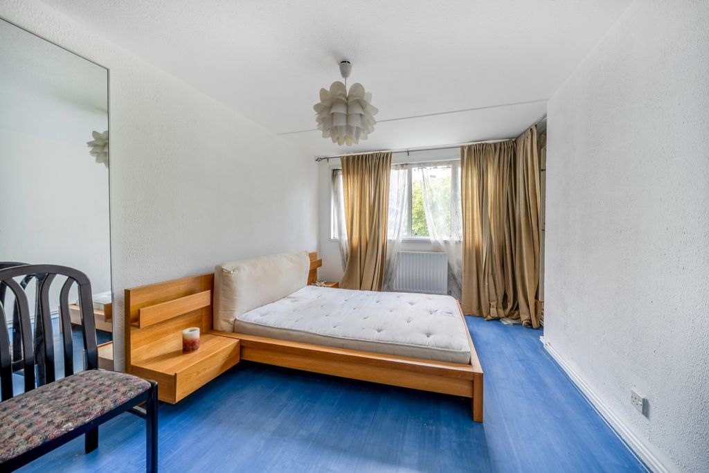 Property photo 3 of 9 1345581-7-68Af0E7...
