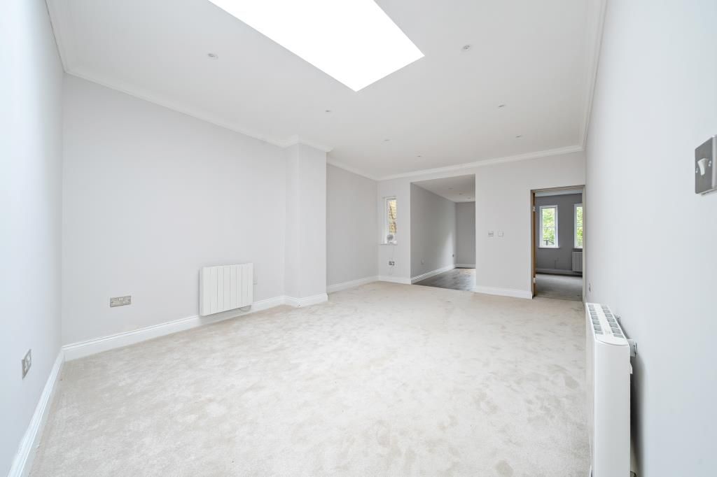 Property photo 3 of 14 Living Room