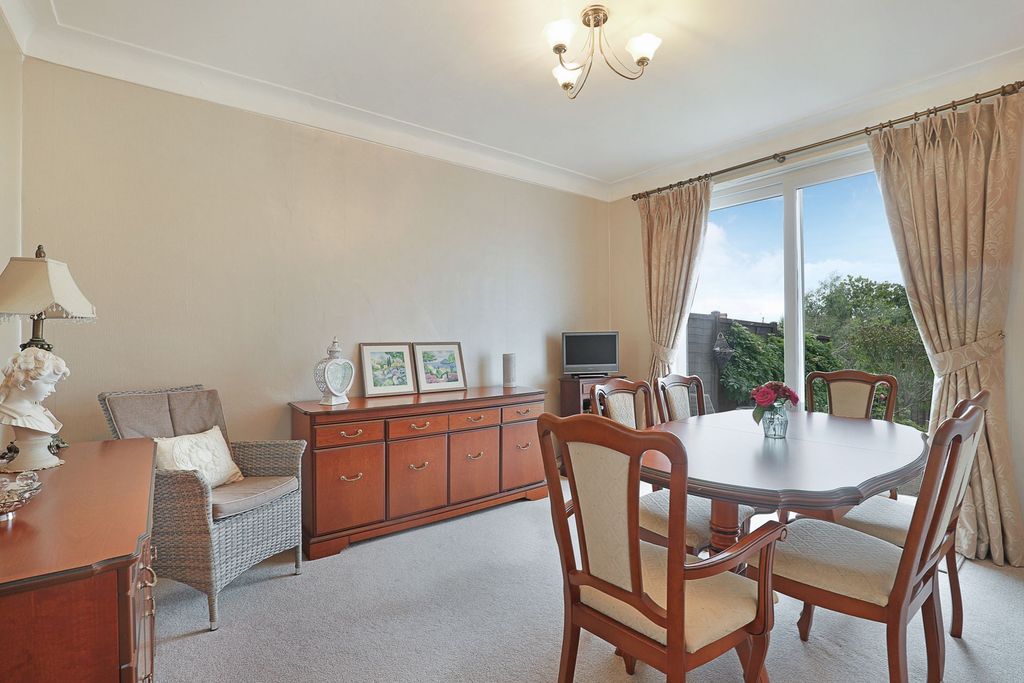 Property photo 3 of 20 Photo 7