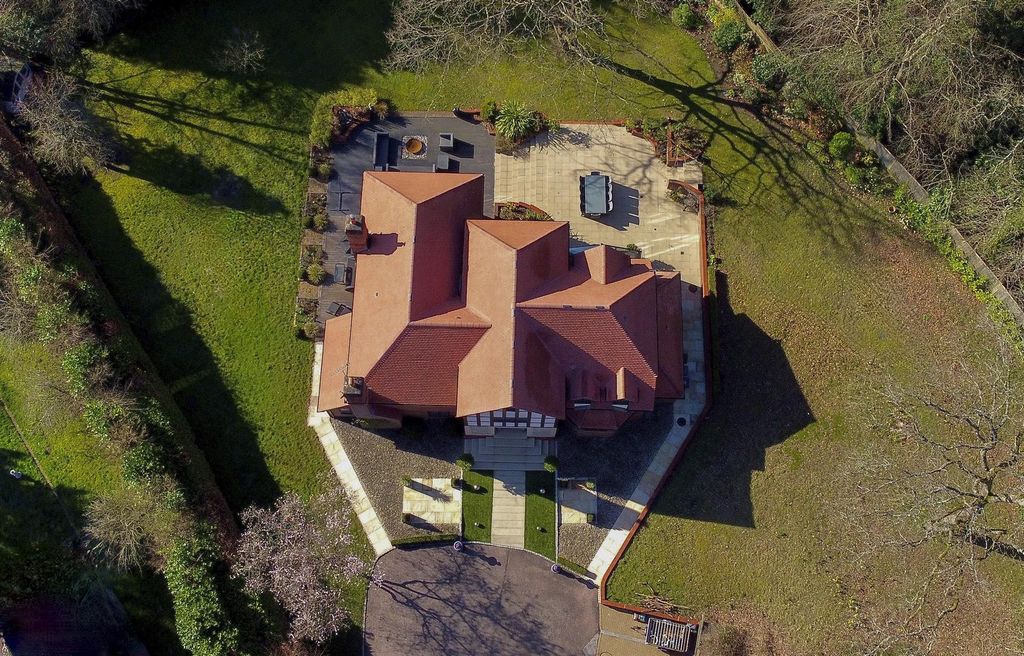 Property photo 2 of 41 11