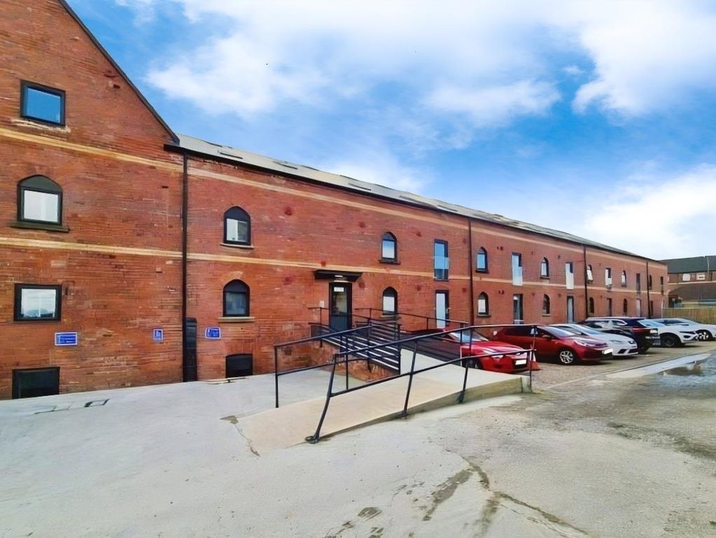 Property photo 1 of 12 External