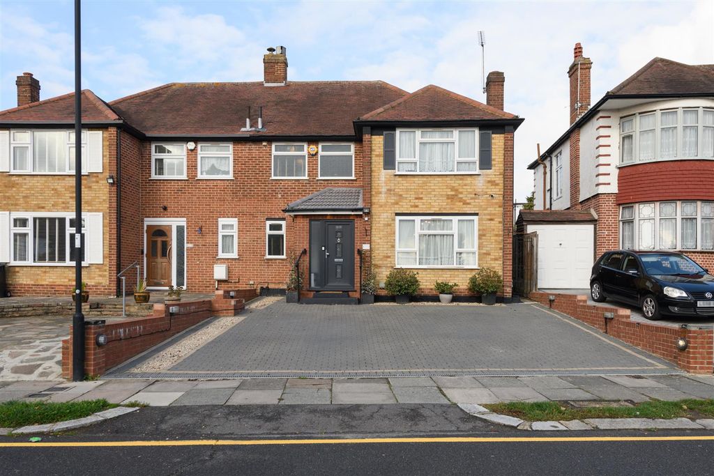 Property photo 1 of 20 Belgrave 15.Jpg
