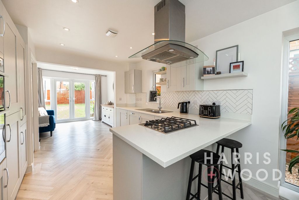 Property photo 2 of 50 4393761