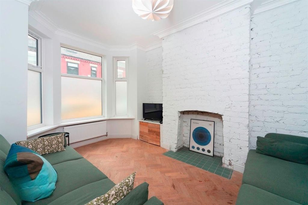 Property photo 1 of 7 Bright Living Room With Bay Window And Period Fire...