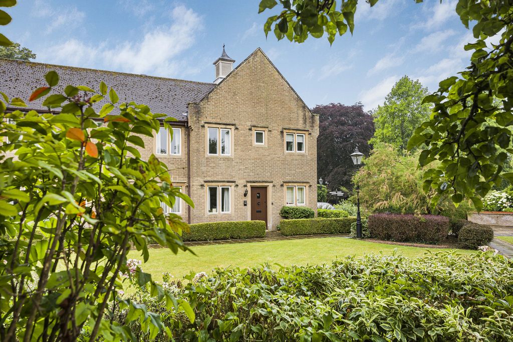 Property photo 1 of 25